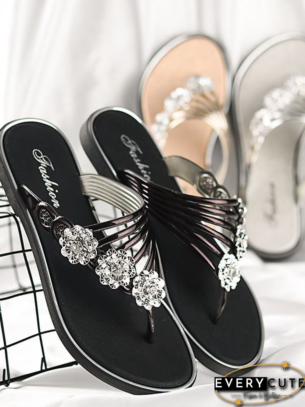 Women's Diamond Flat Thong Sandals