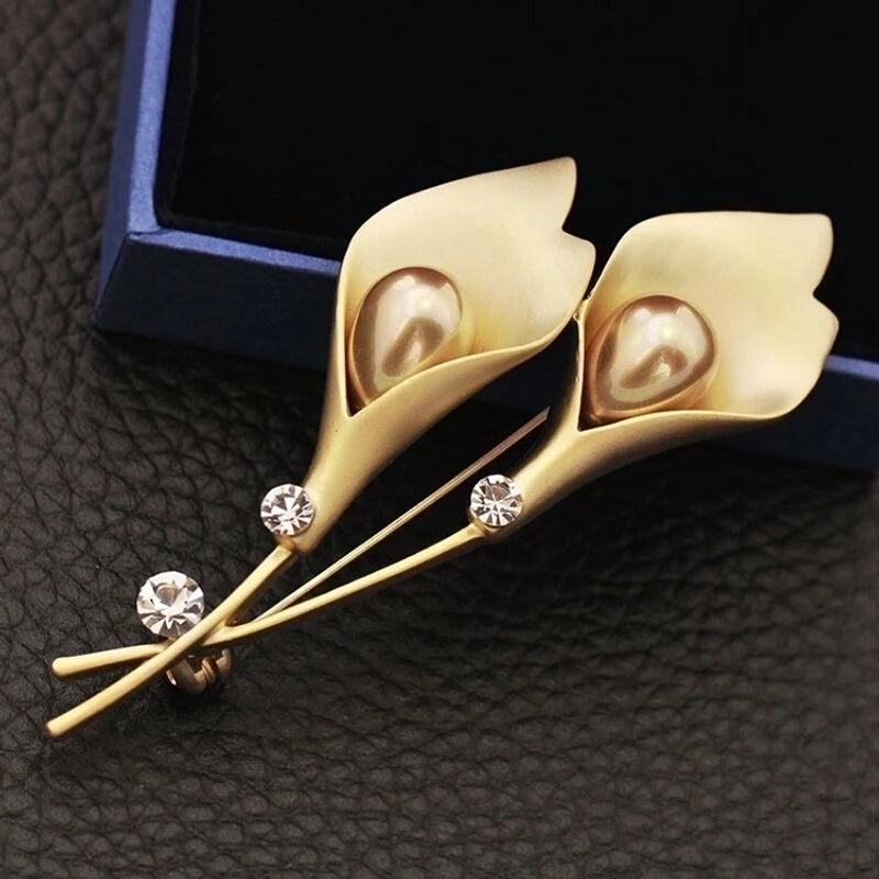Elegant Glam Pin Geometric Alloy Plating Inlay Artificial Pearls Rhinestones Shell Women’s Brooches
