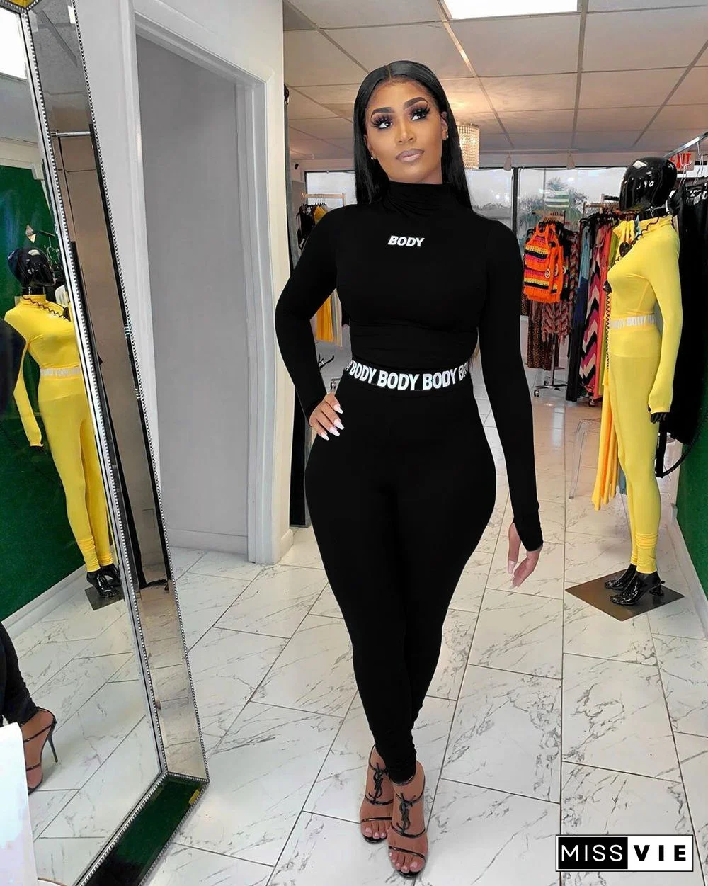 New Women Long Sleeved Print Crop Top With Bodycon Pants