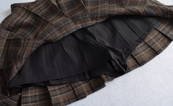 Women's Back to School Outfit Diagonal Plaid Pleated Skirt