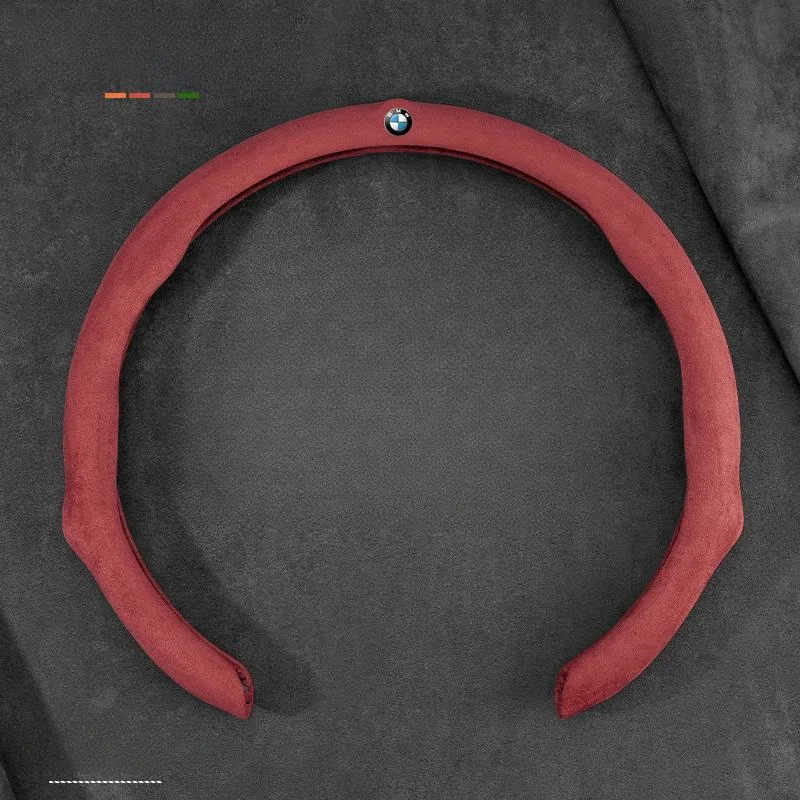 Suede leather steering wheel cover keeps hands warm in winter and won't freeze your hands