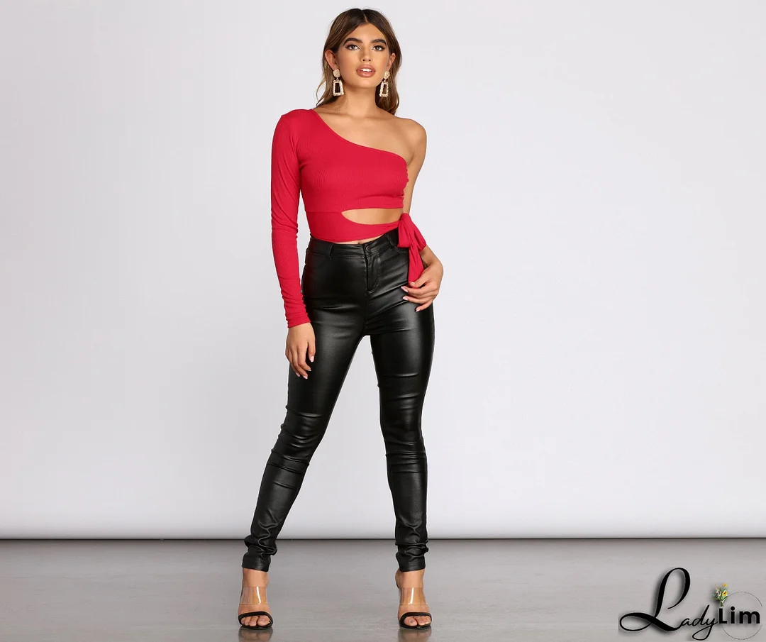 Single Sleeve Ribbed Crop Top