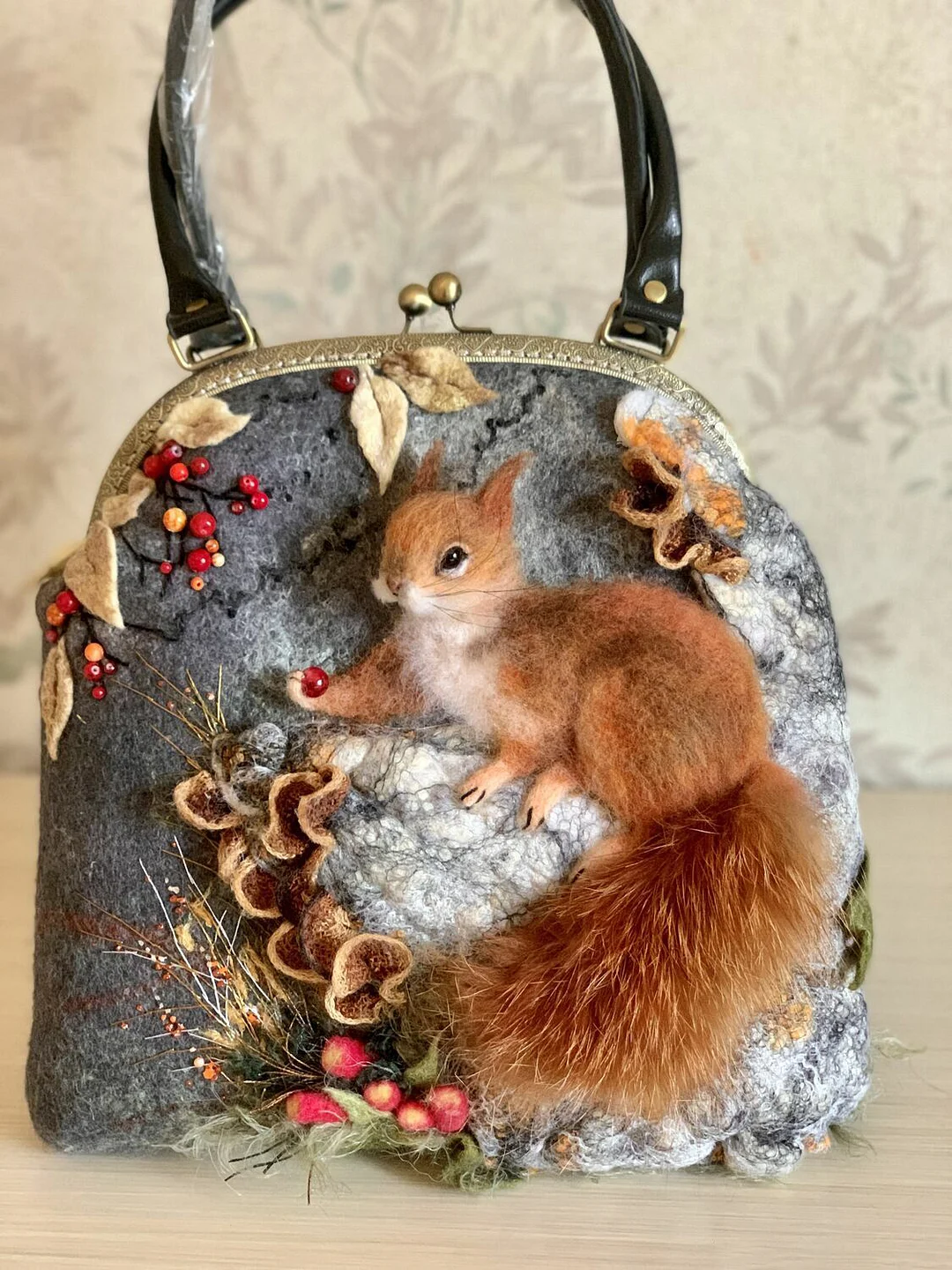 Handbag "Squirrel ordinary"