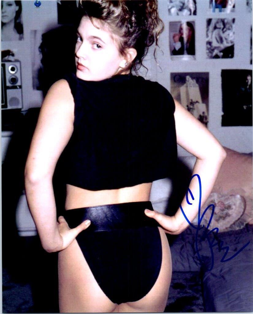 Drew Barrymore signed 8x10 Photo Poster painting picture autographed good looking plus COA