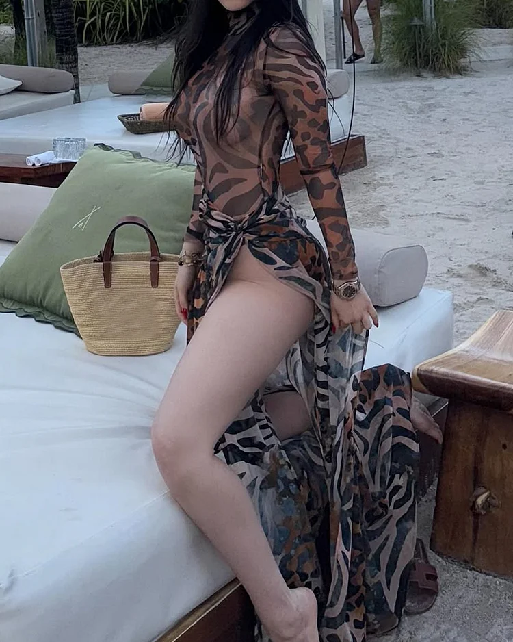 Round neck printed slit tie two piece suit