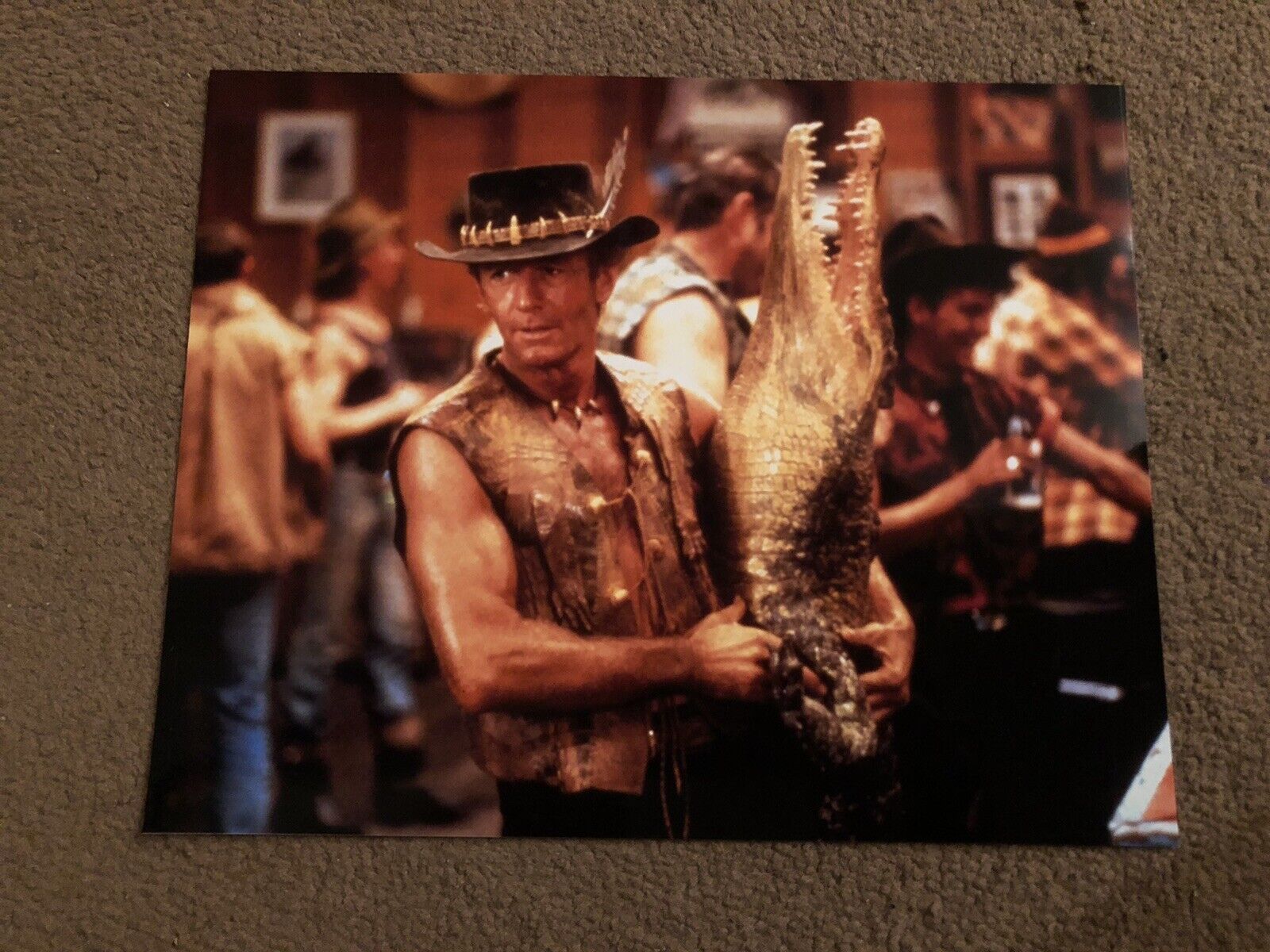 PAUL HOGAN (CROCODILE DUNDEE) UNSIGNED Photo Poster painting- 10x8”