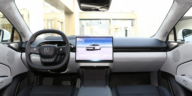 2025 Zeekr 007 interior