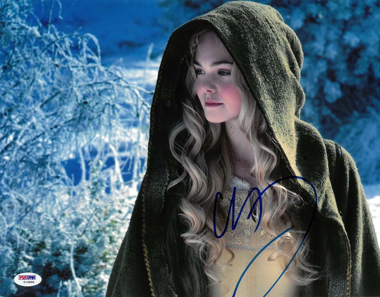 Elle Fanning Signed Maleficent Authentic Autographed 11x14 Photo Poster painting PSA/DNA #Y14868