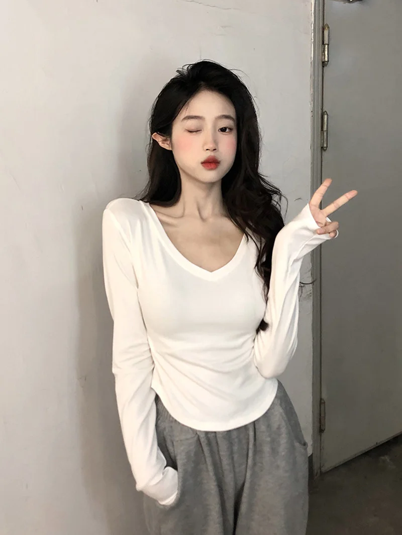 Brownm Brownm Desire Wind V Collar Slim Long Sleeve T Shirt Female Autumn 2023 New Show Thin Hot Girl Chic Student Jacket Women's Fashion