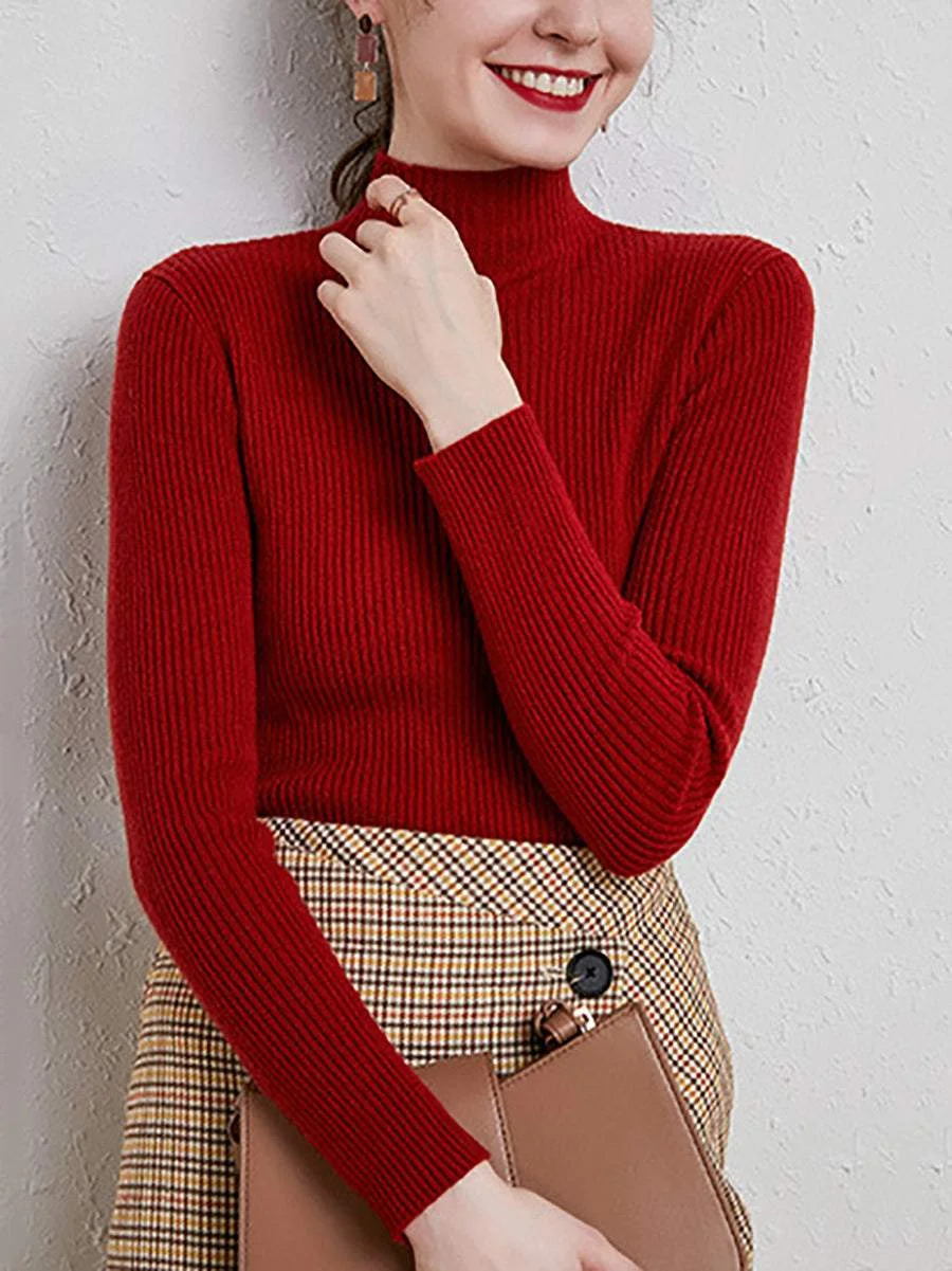 Slim-fit solid color sweater