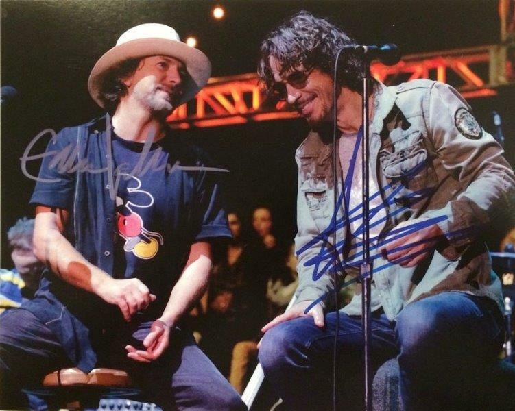 REPRINT - EDDIE VEDDER - CHRIS CORNELL Soundgarden Signed 8 x 10 Photo Poster painting Poster RP