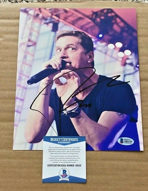 ROB THOMAS SIGNED MATCHBOX 20 8X10 Photo Poster painting BECKETT CERTIFIED #2