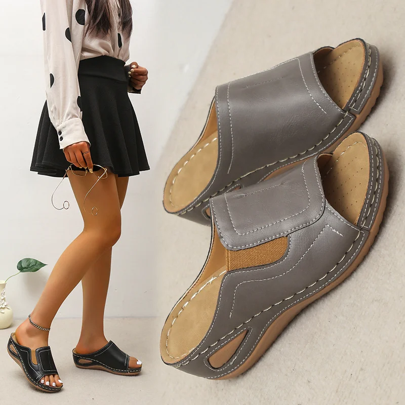 Yyvonne Toe Beach Slippers Women 2025 Summer Slope With Light PU Bottom Cold Slippers