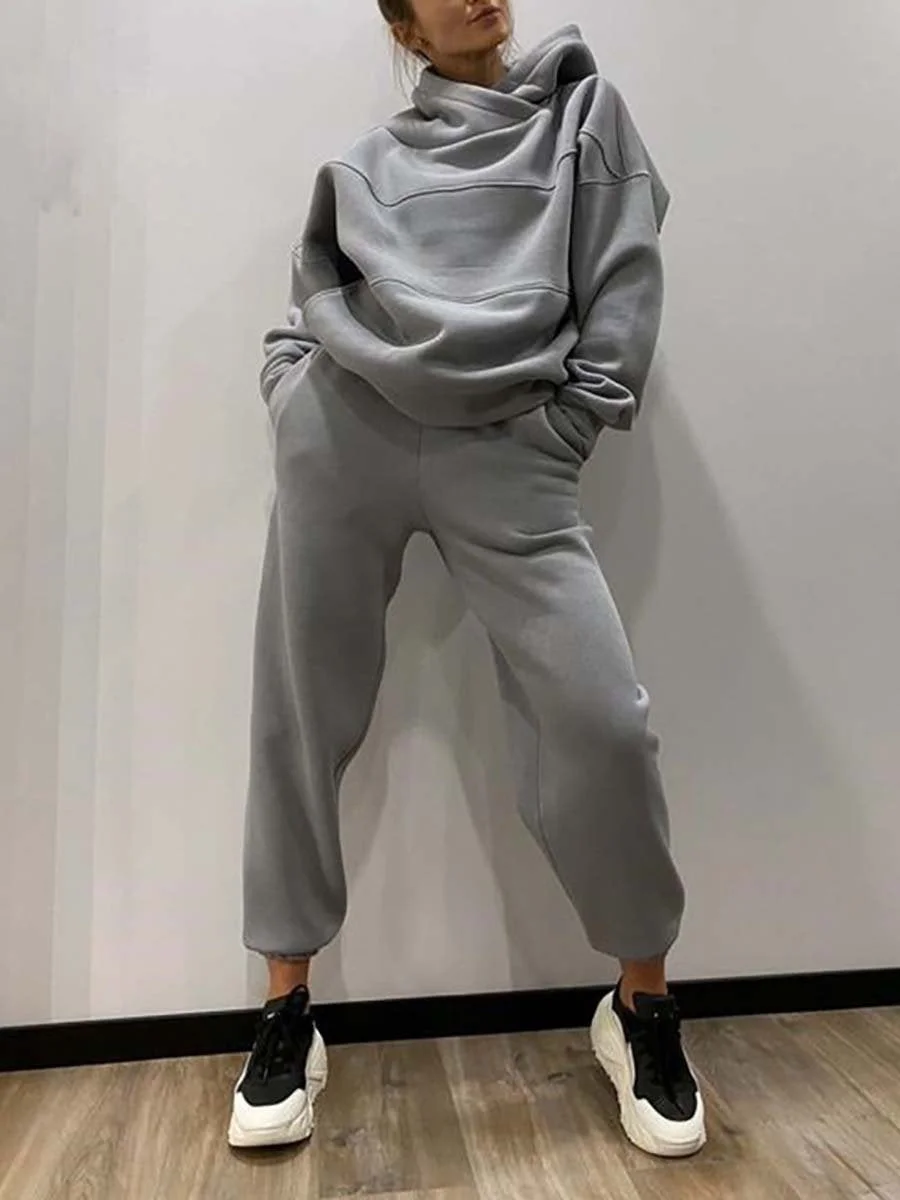 Casual hoodie and sweatpants set