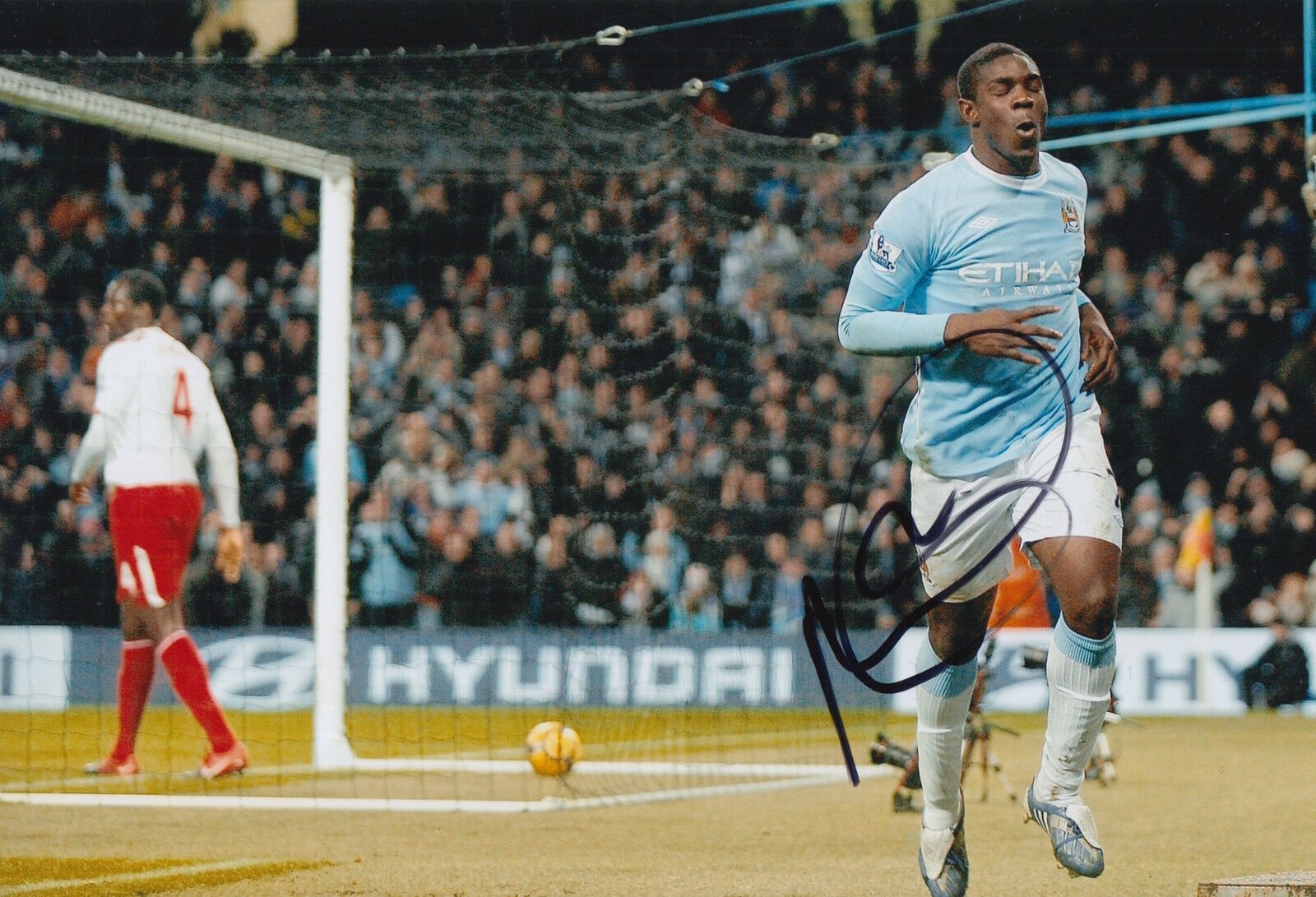 MANCHESTER CITY HAND SIGNED MICAH RICHARDS 12X8 Photo Poster painting.