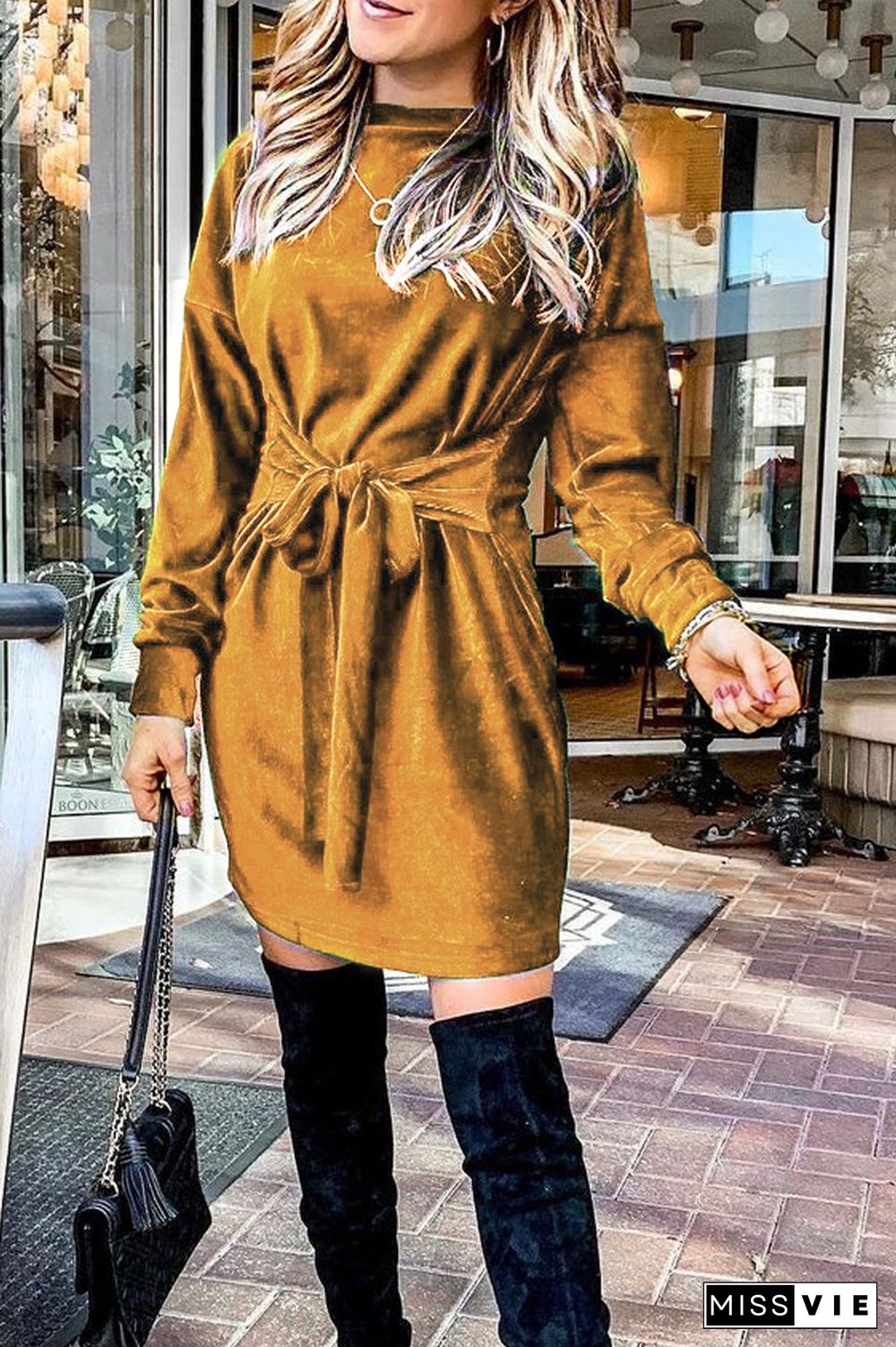 Pleuche Round Neck Dress(With Belt)