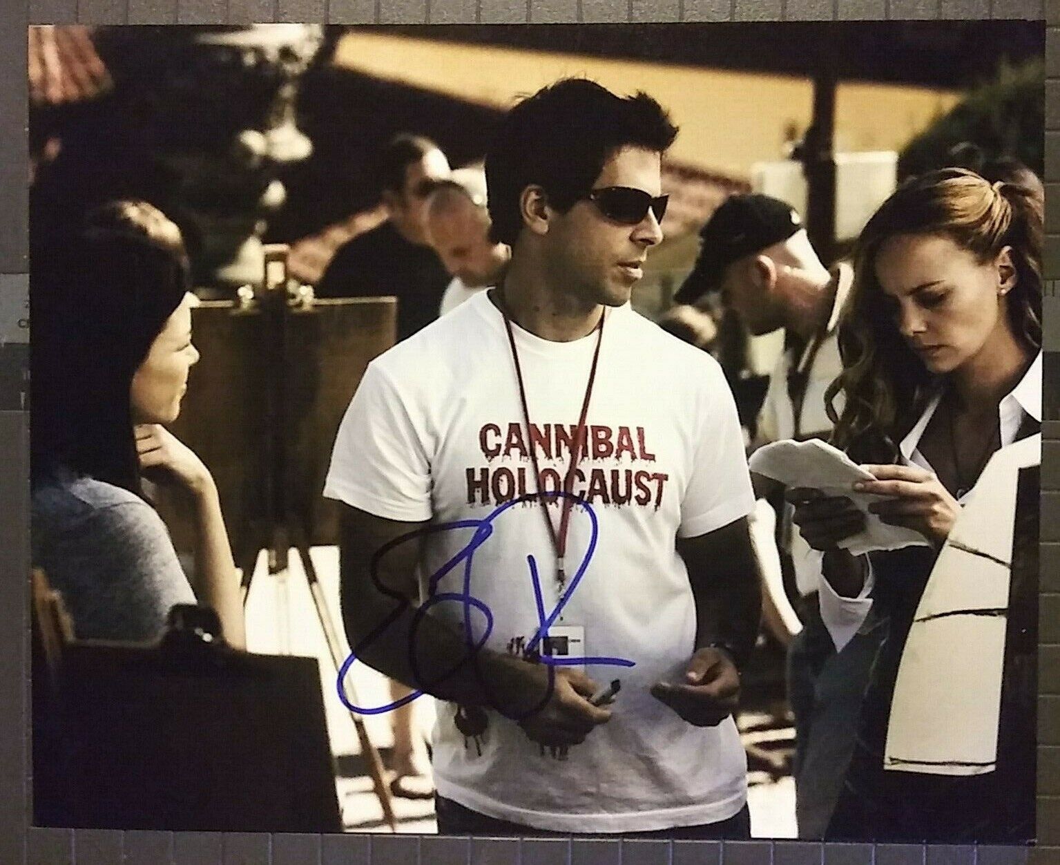 Eli Roth signed 8x10