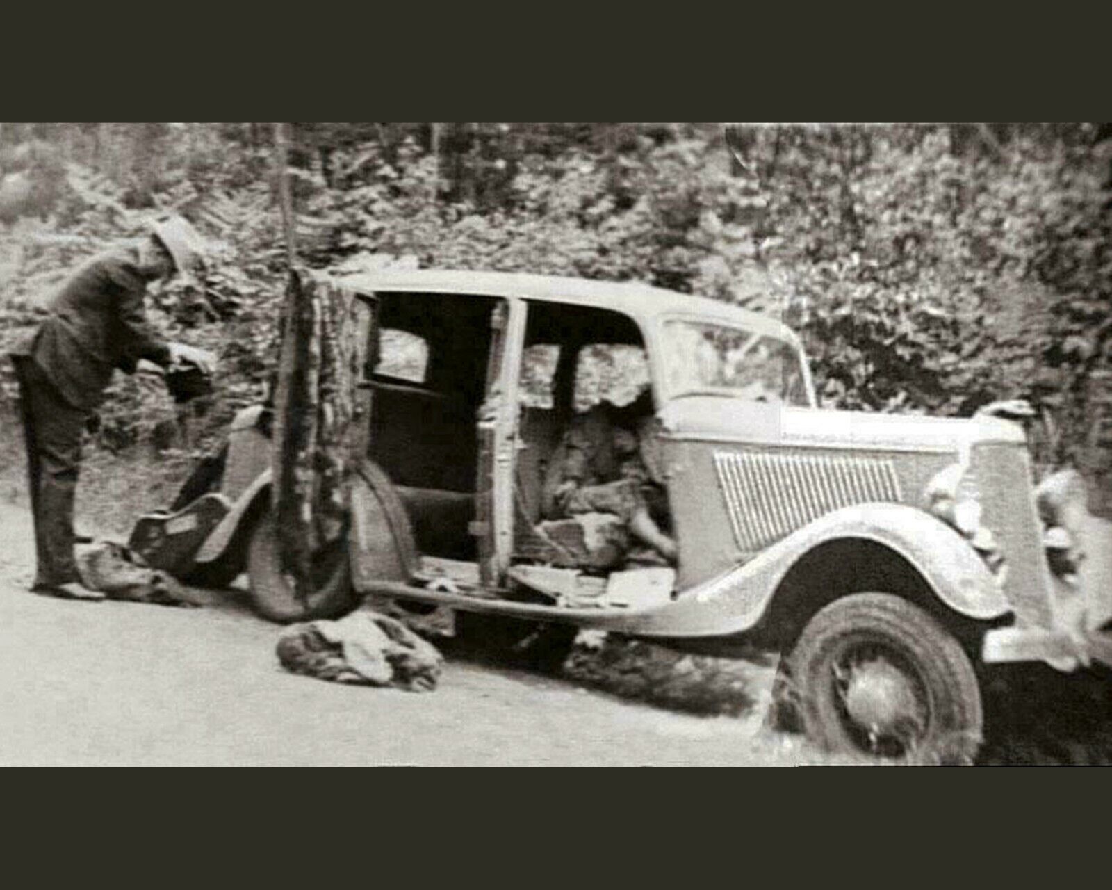 1934 BONNIE & CLYDE DEATH CAR WANTED POSTER 8.5X11 Photo Poster painting PICTURE BANK ROBBERS