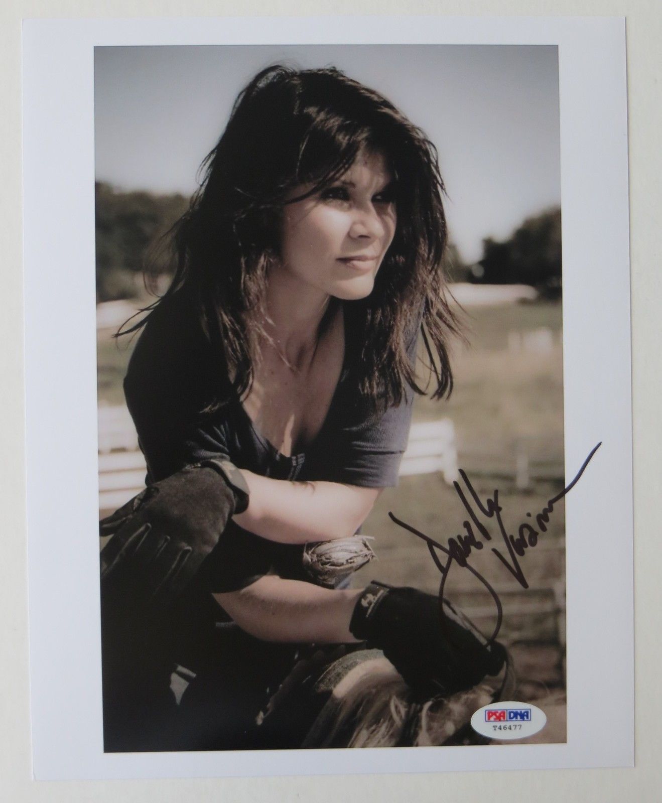 Danielle Vasinova Signed Authentic Autographed 8x10 Photo Poster painting (PSA/DNA) #T46477