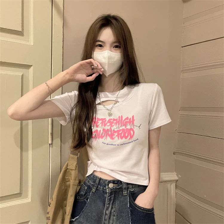 Uveng Uveng Girls Hollow Out Short T-Shirt Female Summer 2024 New Design Sense Slim Slim Short-Sleeved Student Jacket