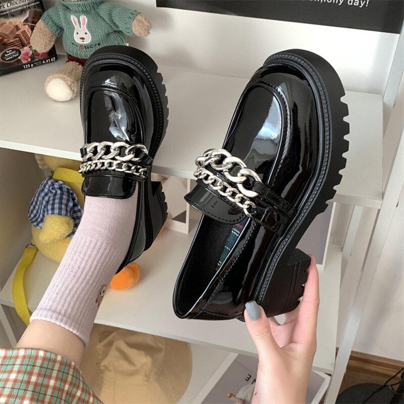 Qengg women platform shoes Spring metal chain Autumn Retro Women Girls Daily Casual Loafers Shoes Thick Bottom Foot Round Head