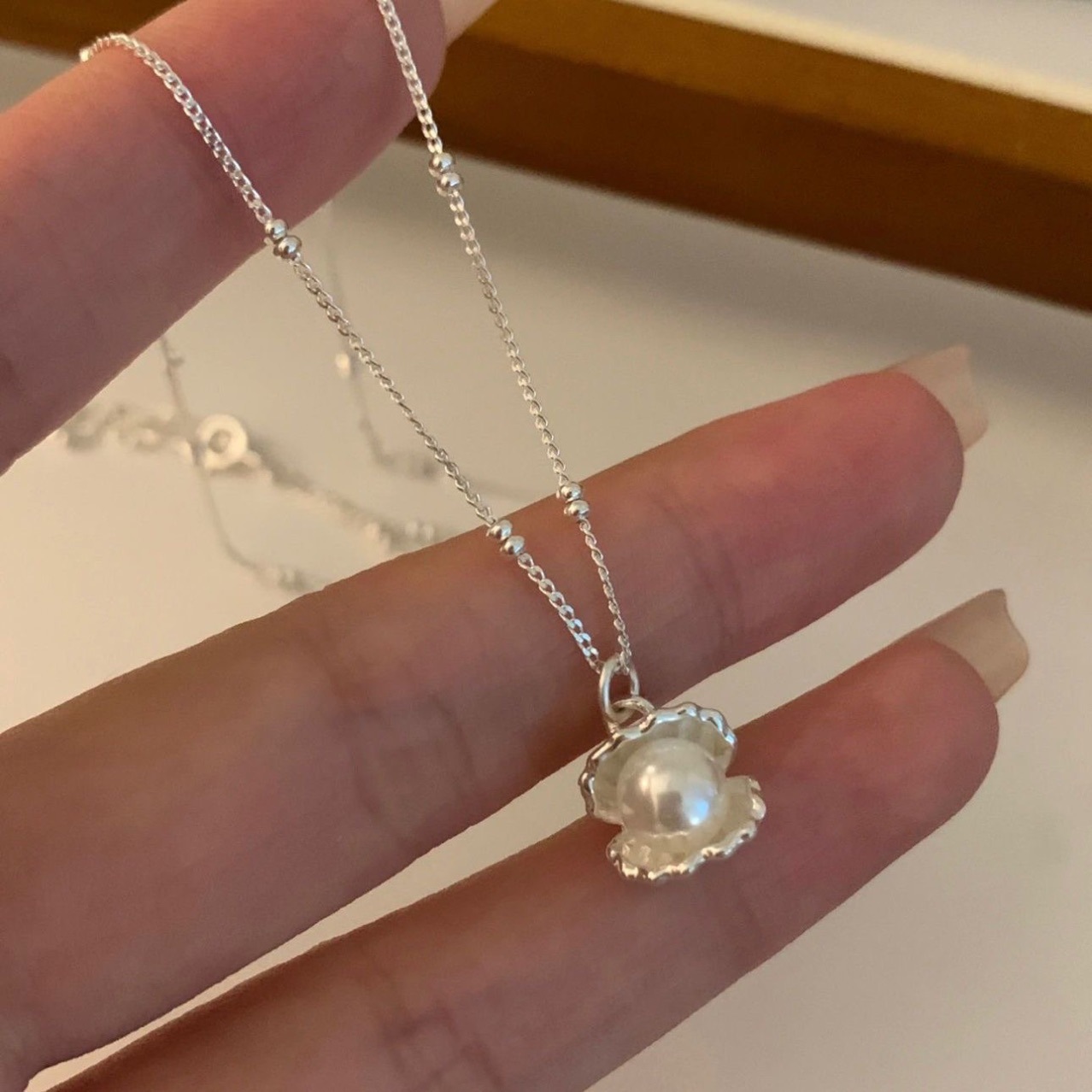 パールとシェルのスターリングシルバーネックレス