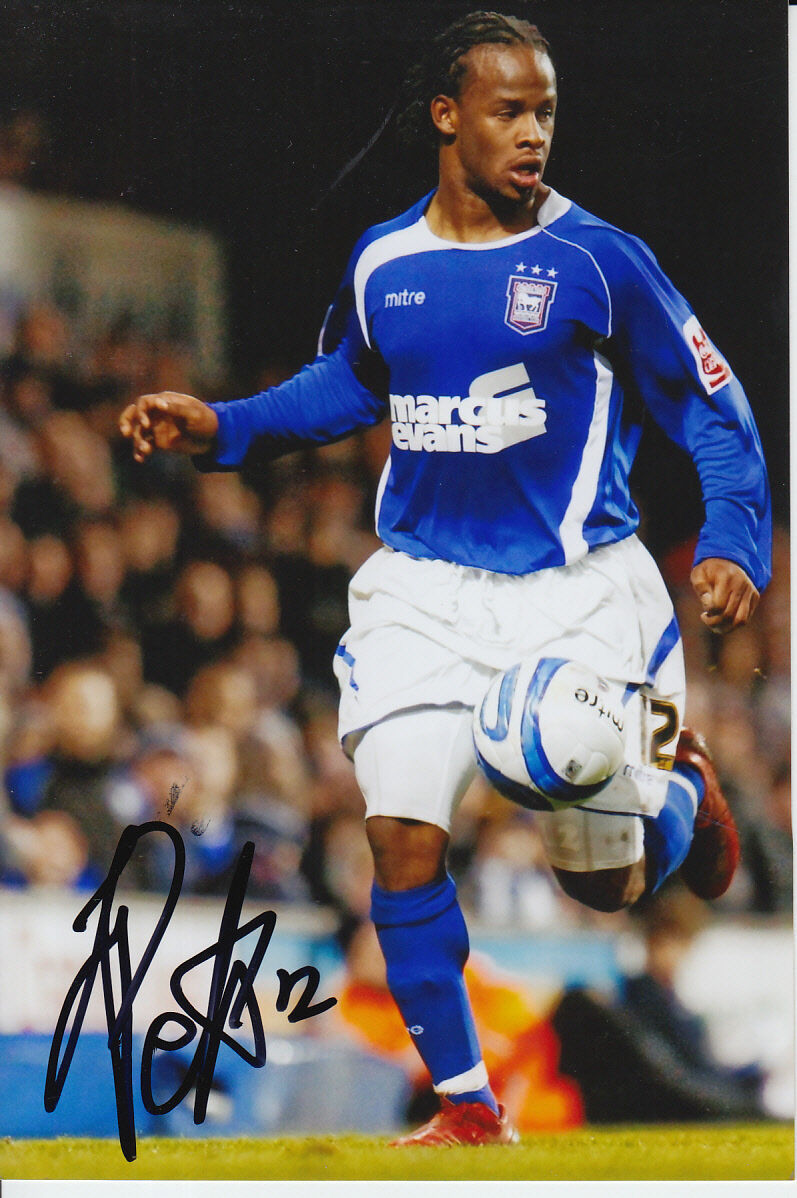 IPSWICH TOWN HAND SIGNED JAIME PETERS 6X4 Photo Poster painting 1.