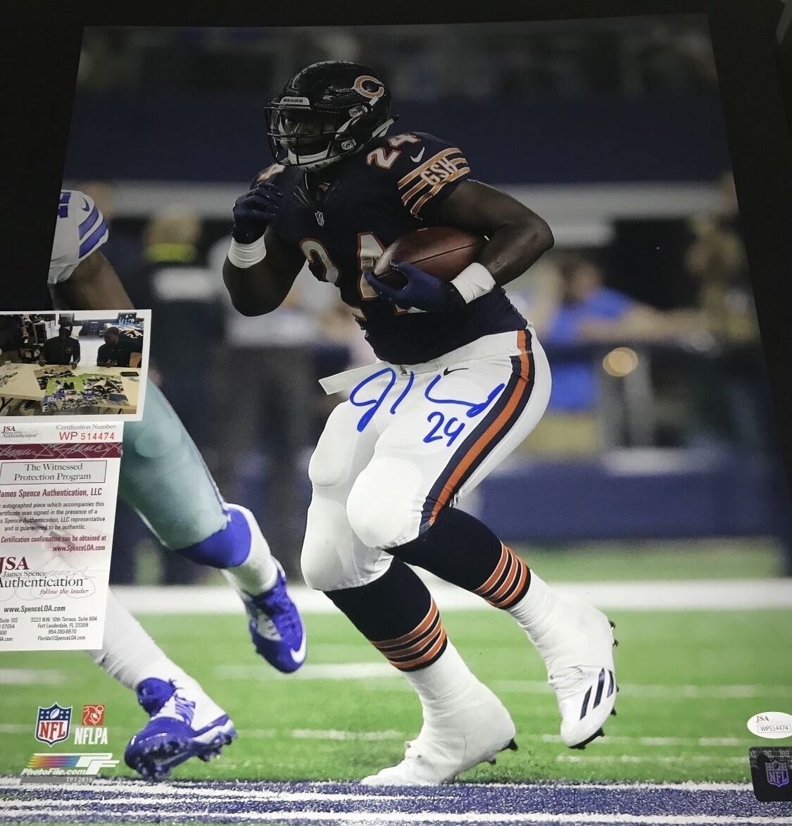 Jordan Howard Chicago Bears Autographed Signed 16x20 JSA WITNESS COA Blue