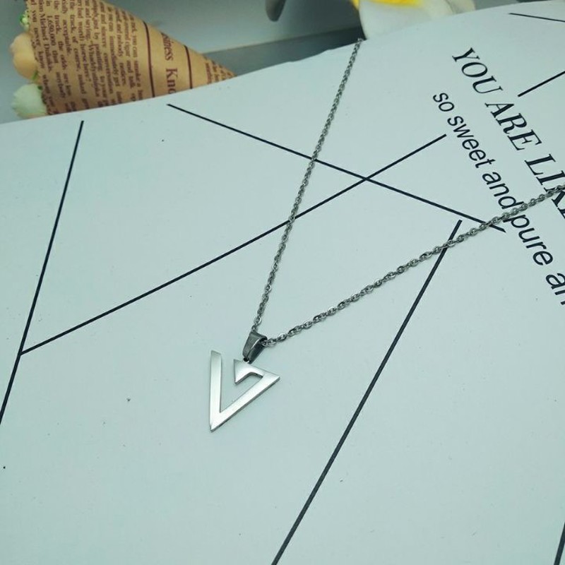 SEVENTEEN Logo Necklace officialsvtshop
