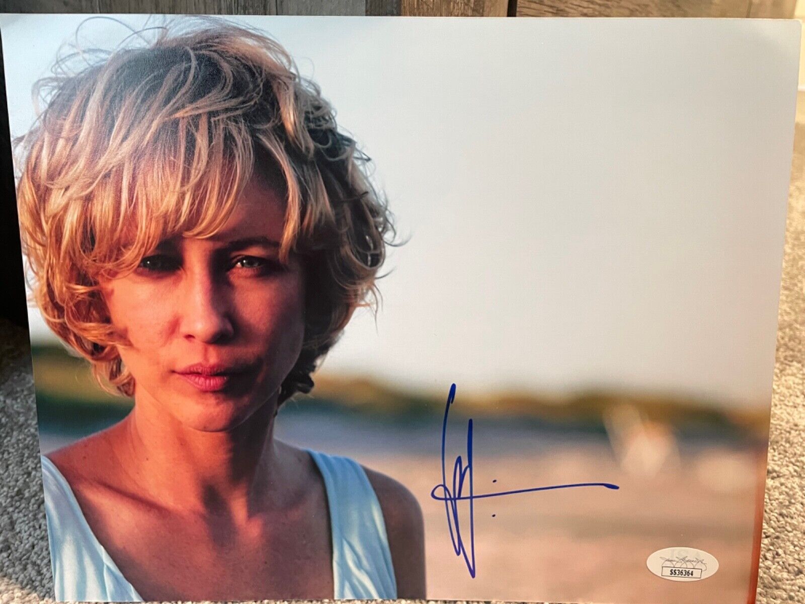 VERA FARMIGA signed JSA COA 8X10 The Conjuring horror movies Oscar psa bas