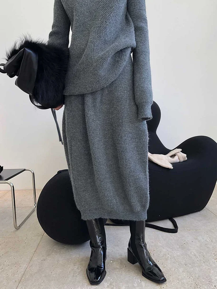 Roomy Knitted Skinny Bud Long Skirt