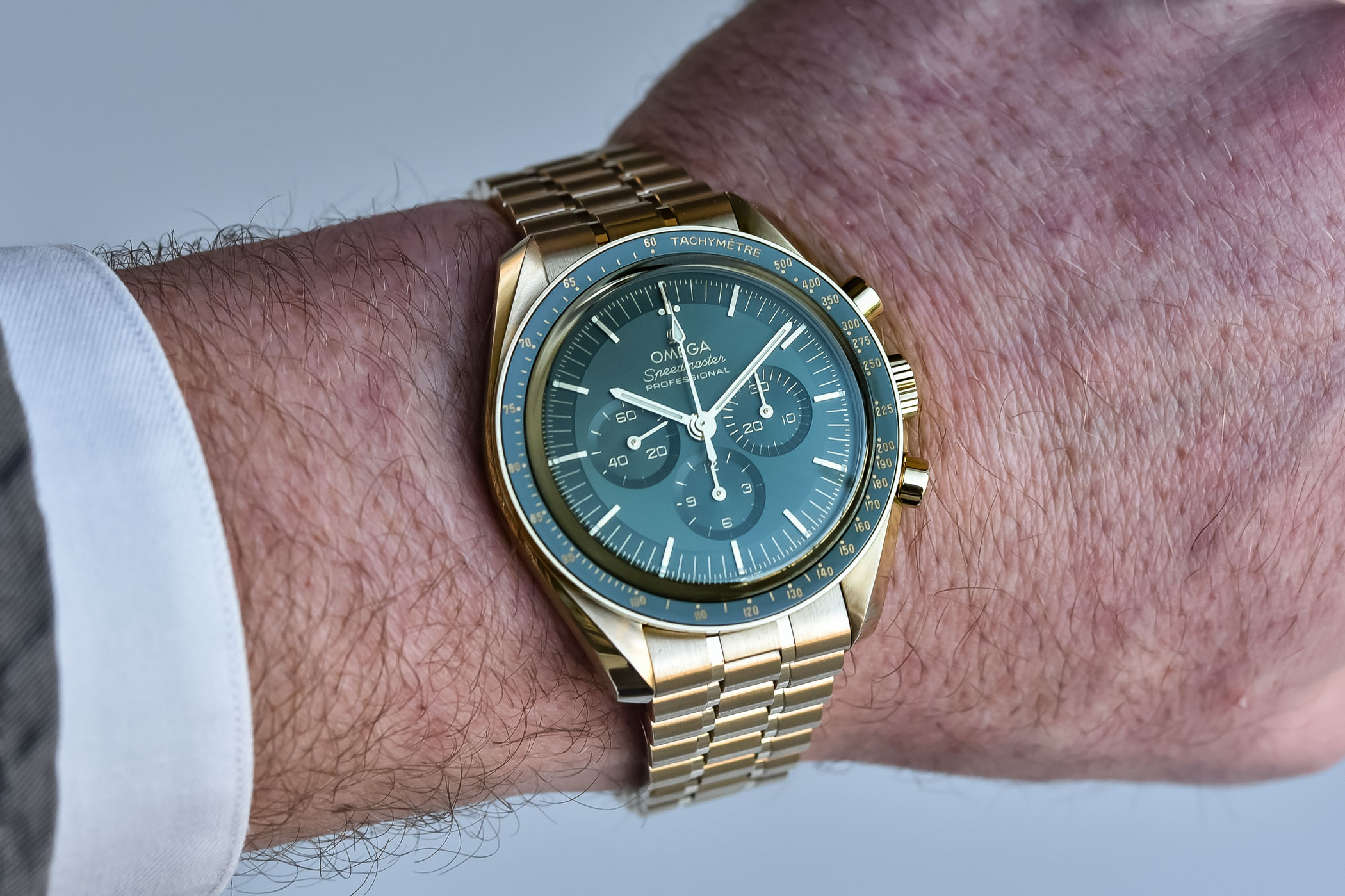 2022 Omega Speedmaster Moonwatch Moonshine Gold - Hands-On, Price