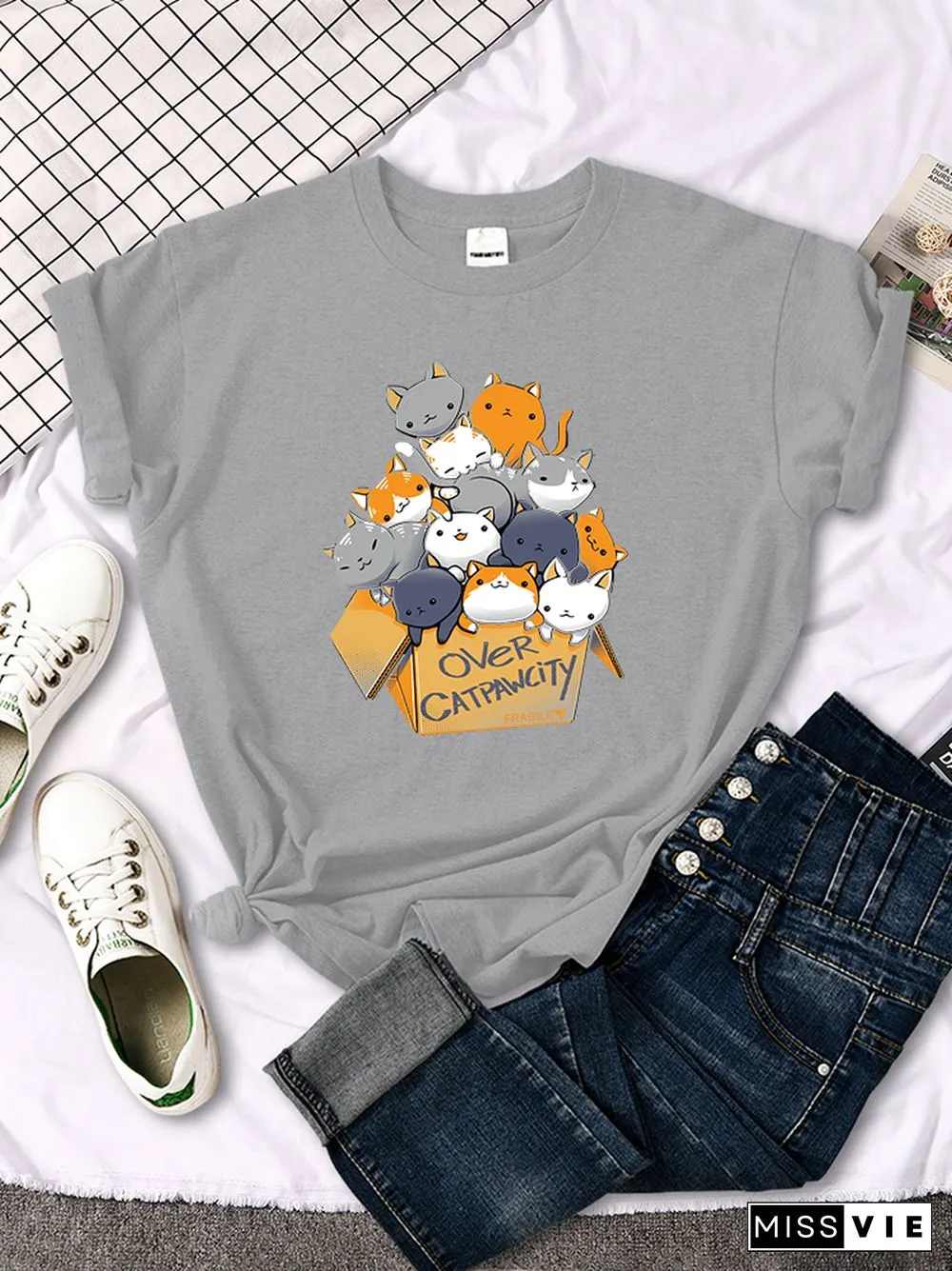 Womany Cats Gathered In The Printing Woman Tshirt Leisure Creativity T Shirt Summer Newtop Crewneck Breathable Woman T Shirts