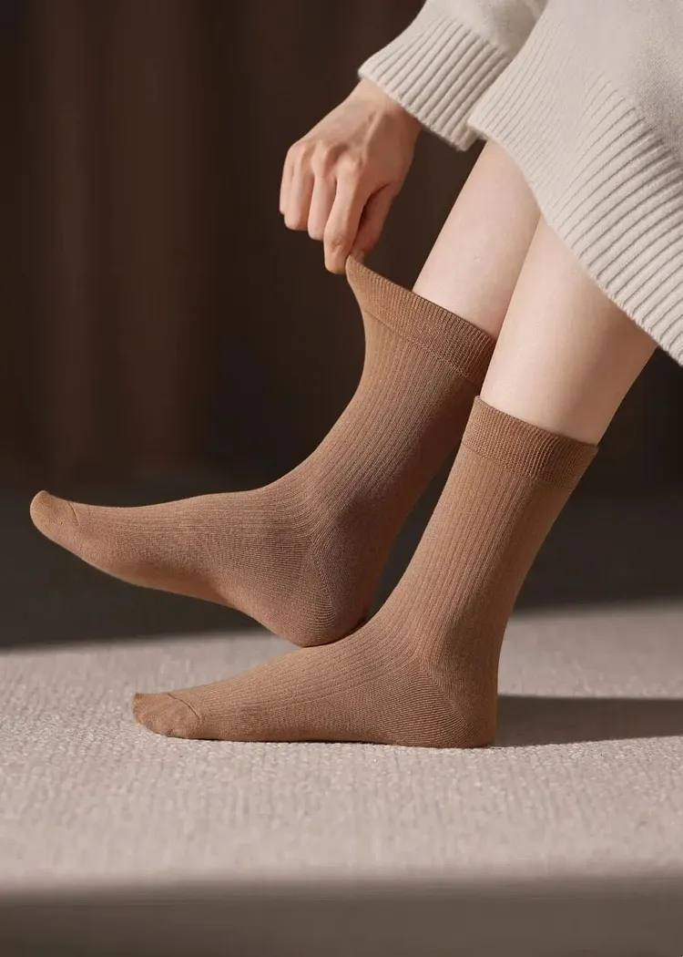 Brown cotton mid-calf socks