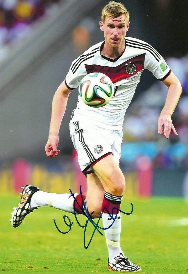 Per Mertesacker SOCCER autograph, In-Person signed Photo Poster painting