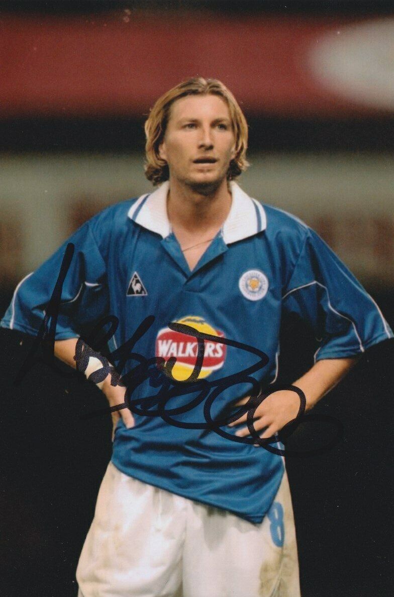 ROBBIE SAVAGE HAND SIGNED 6X4 Photo Poster painting - LEICESTER CITY AUTOGRAPH - FOOTBALL 1