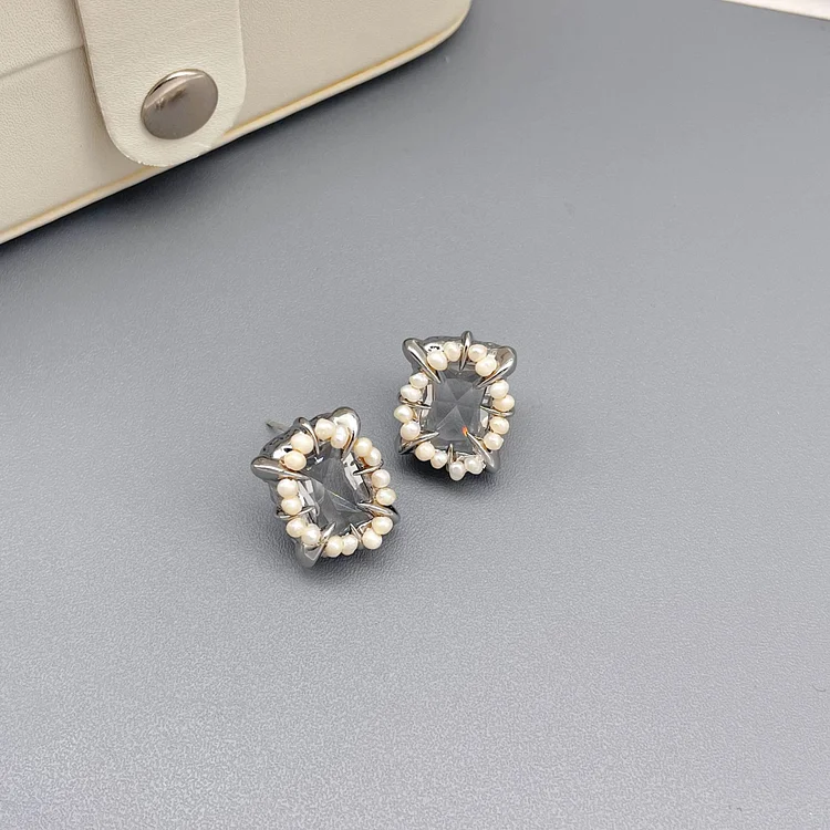 Rice grain pearl bead inlaid earrings
