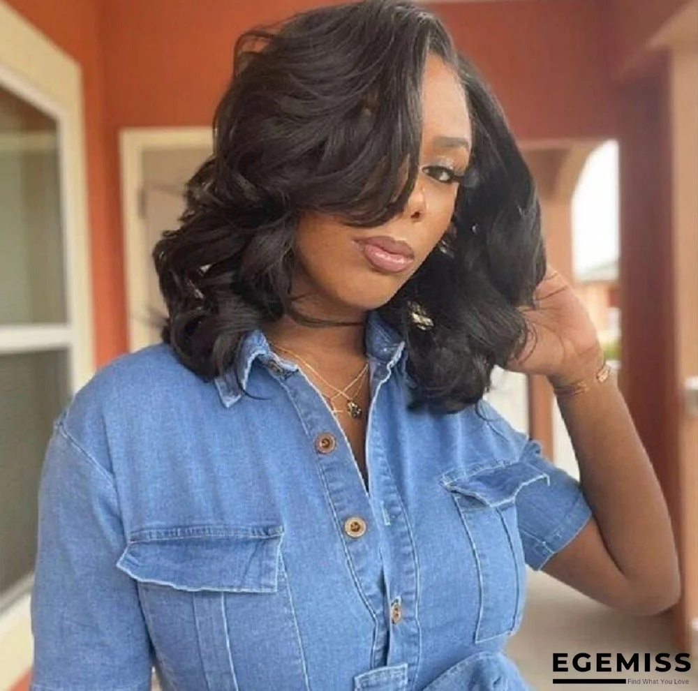 African Wig Woman with Long Hair In Black Wavy Curls | EGEMISS
