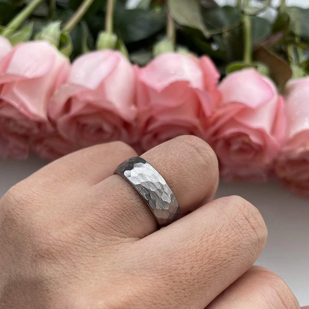 4MM 6MM 8MM Grey Gold Hammered Tungsten Domed Matte Finish Wedding Bands For Men Women