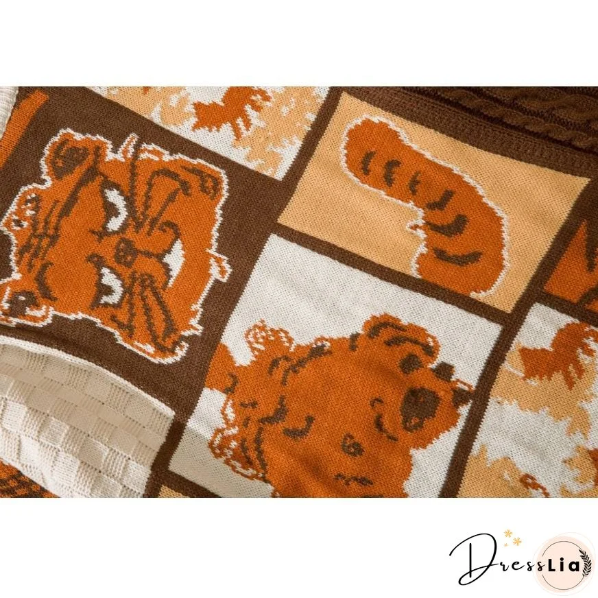 Lovely Tiger Stitching Sweater