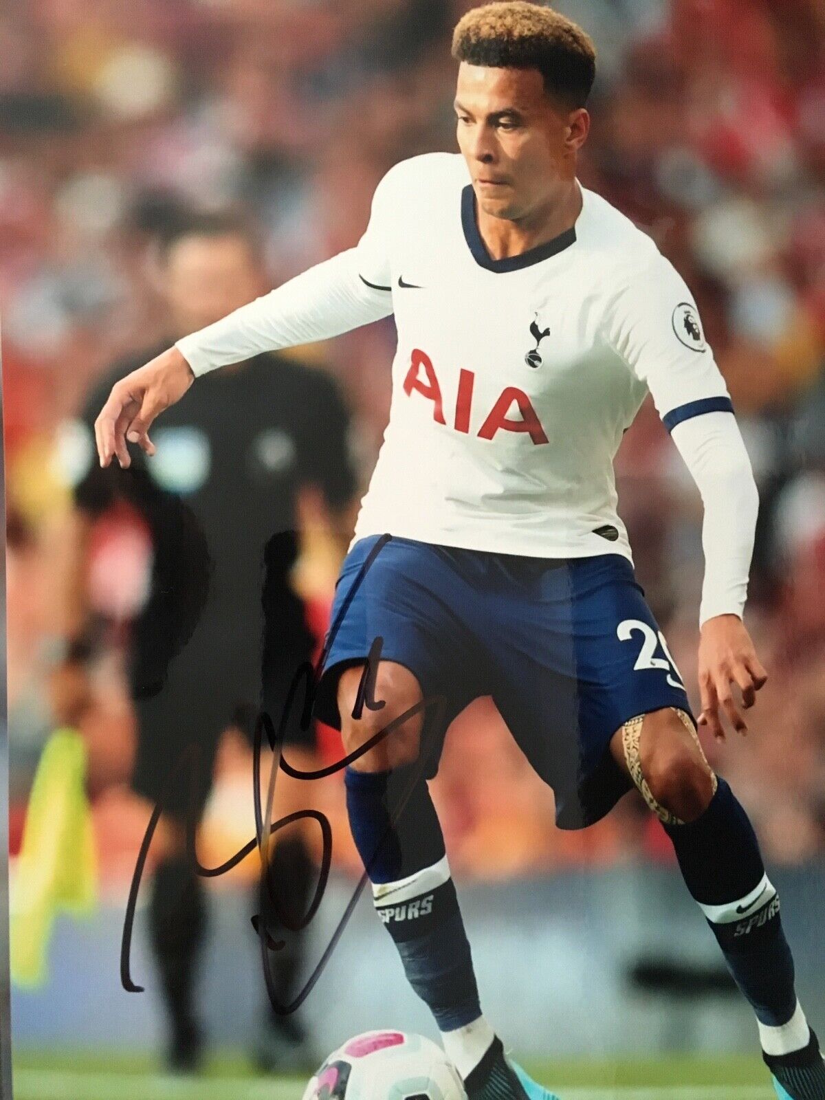 DELE ALLI - TOTTENHAM FOOTBALLER - EXCELLENT SIGNED Photo Poster paintingGRAPH