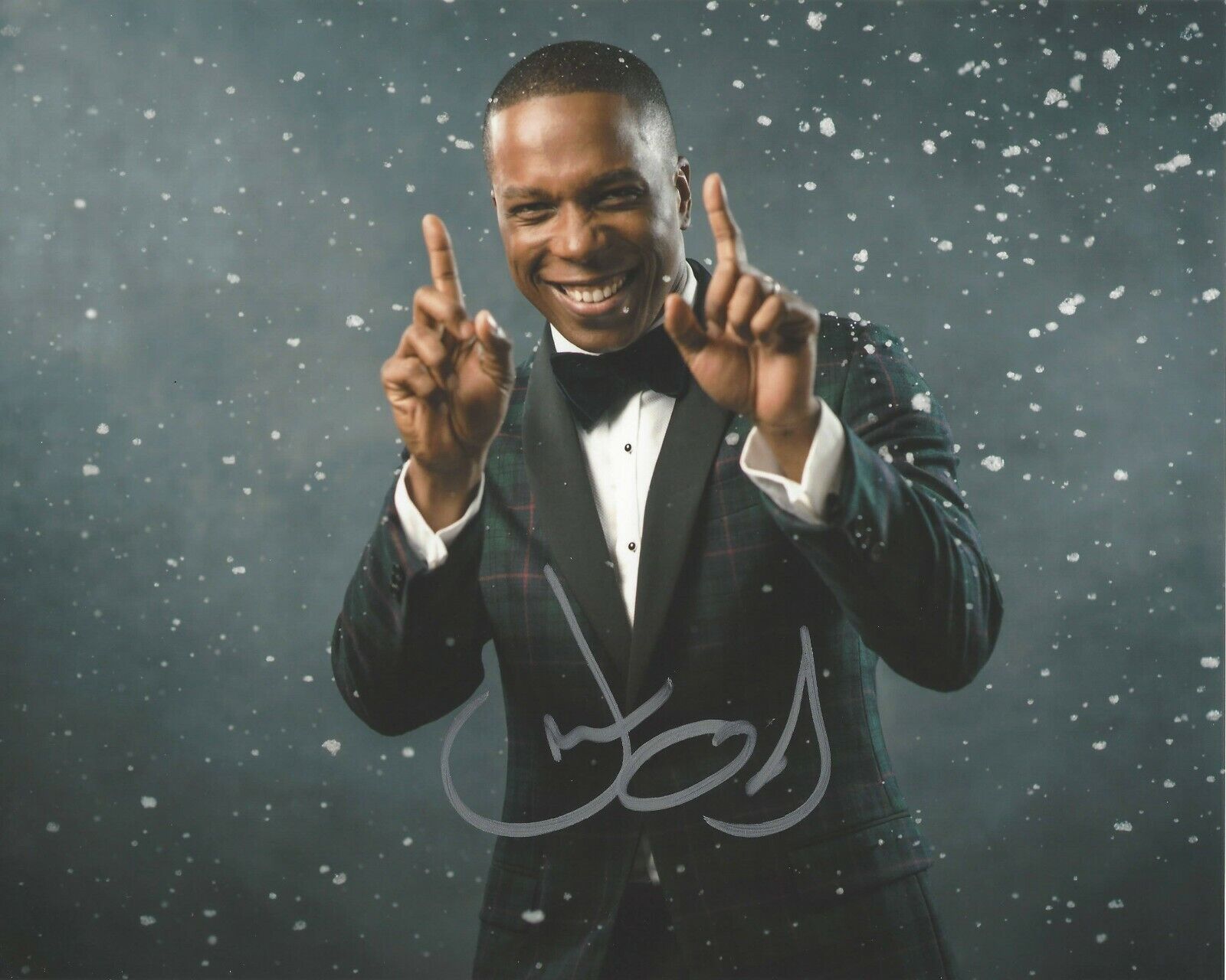 ACTOR LESLIE ODOM JR SIGNED 8x10 Photo Poster painting w/COA HAMILTON ON BROADWAY PLAY HARRIET