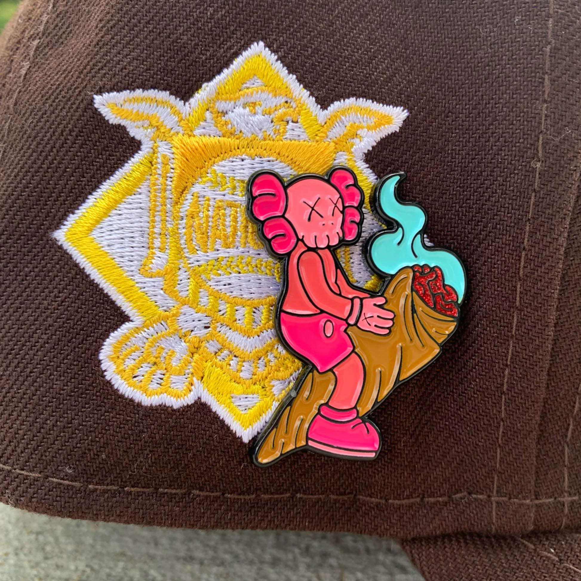 KAWS NUBES PINK