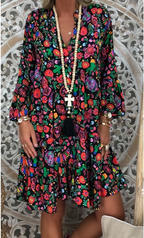 Ageless Style: Choosing Perfect Collar Dresses for the 50 Year Old Lady