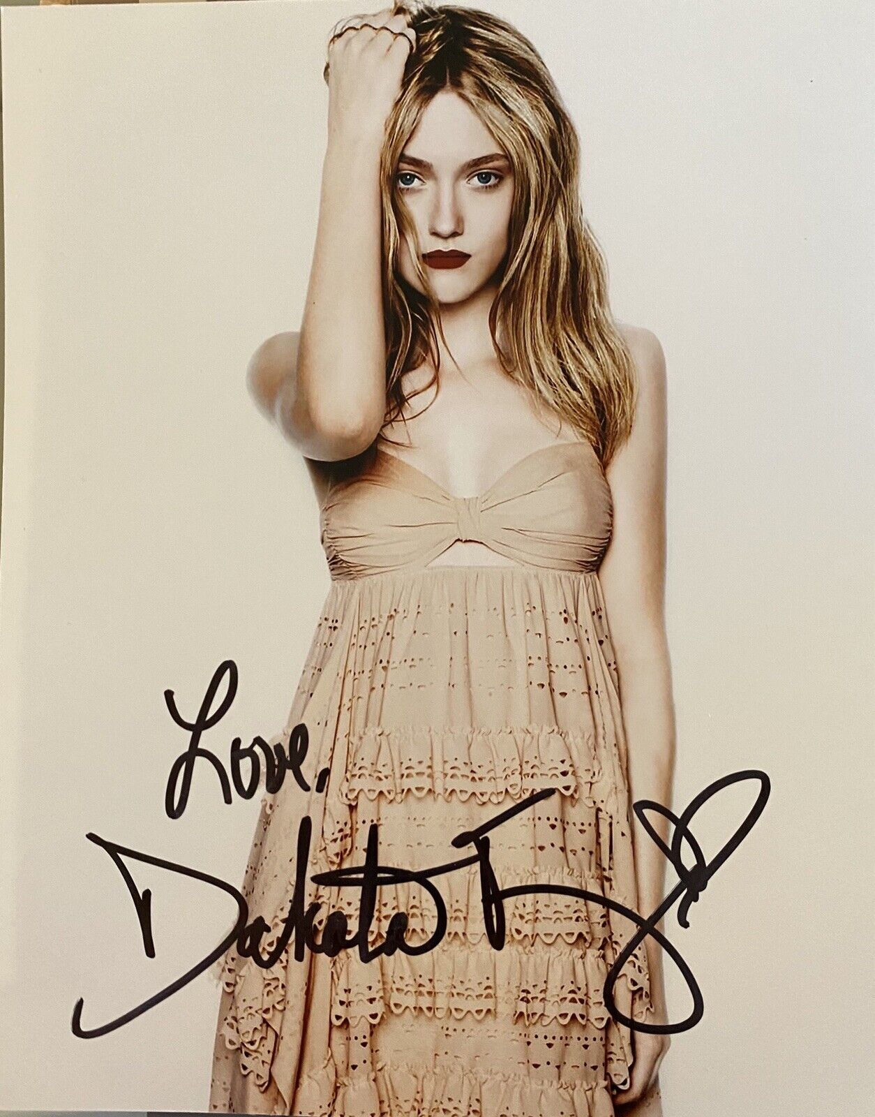 Dakota Fanning Autograph Signed 8x10 Color Photo Poster painting