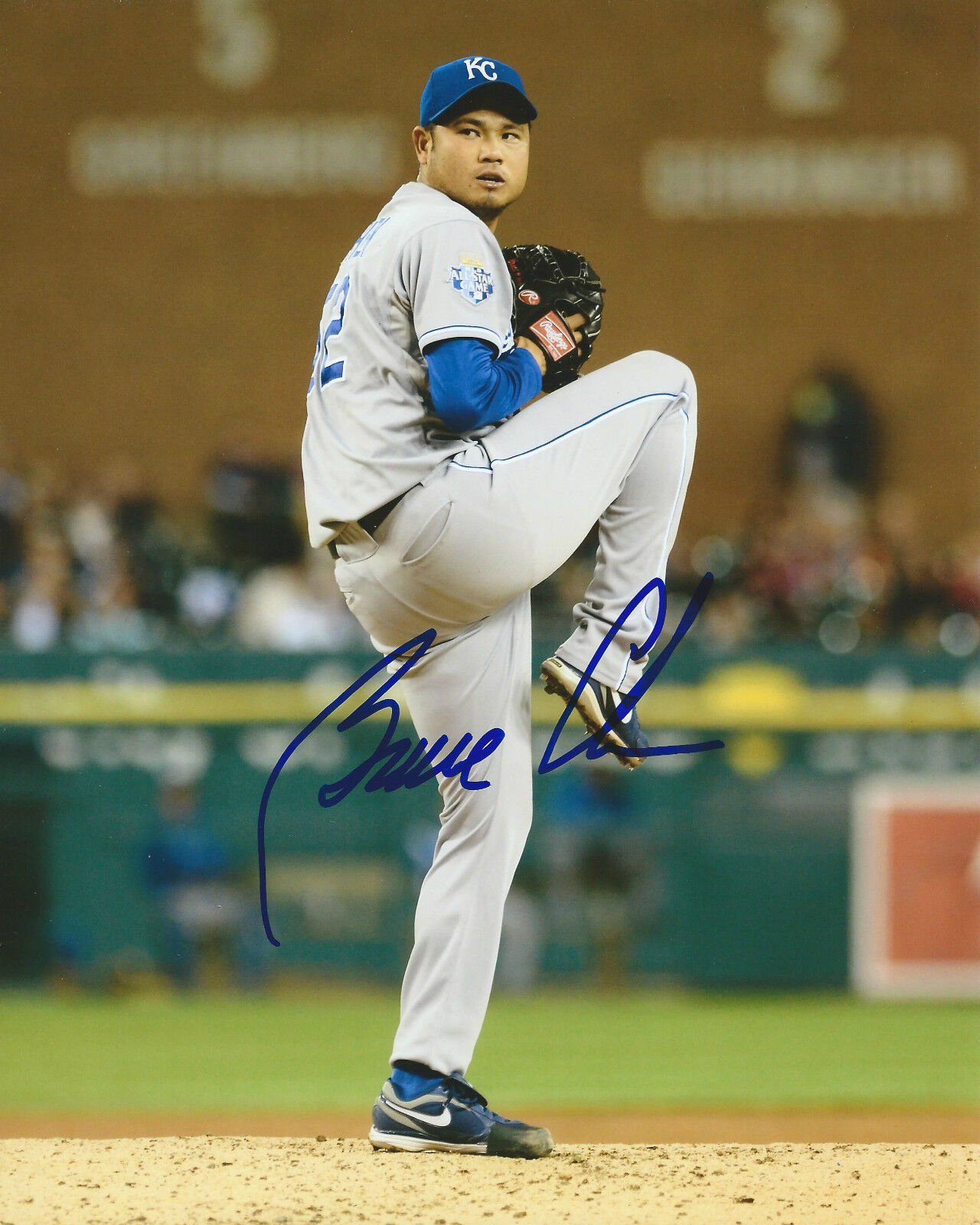 **GFA Kansas City Royals *BRUCE CHEN* Signed 8x10 Photo Poster painting B2 COA**