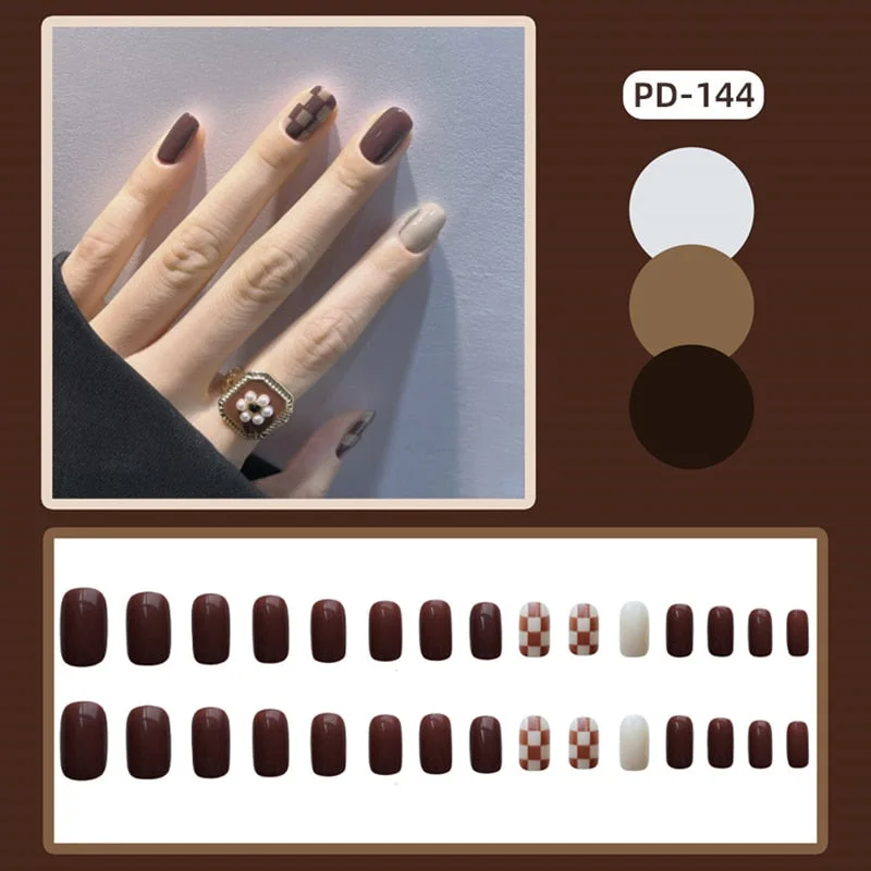 24Pcs Fashion Short Round Head Fake press on Nail Cute MilkTea Color Shiny Gold Foil Blooming Gradient artificial nail with glue-Nail Inspo