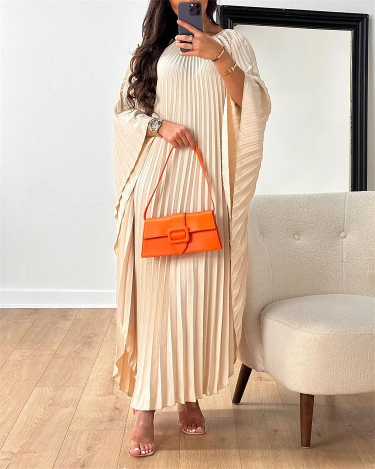 Women's Round Neck Solid Color Pleated Dress