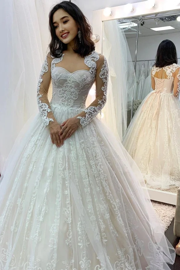 Sweetheart Long Sleeves Lace Backless Tulle Wedding Dress With Appliques