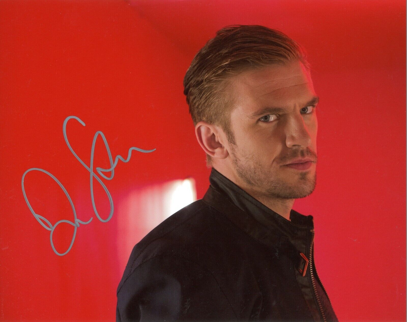 ~~ DAN STEVENS Authentic Hand-Signed BEAUTY AND THE BEAST